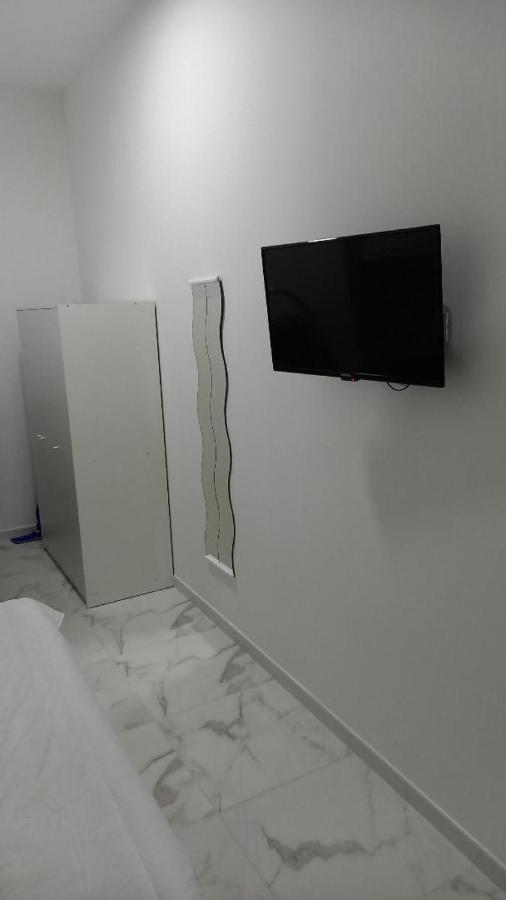 Giorgia 1 Apartment Кампофеличе ди Рокела Екстериор снимка