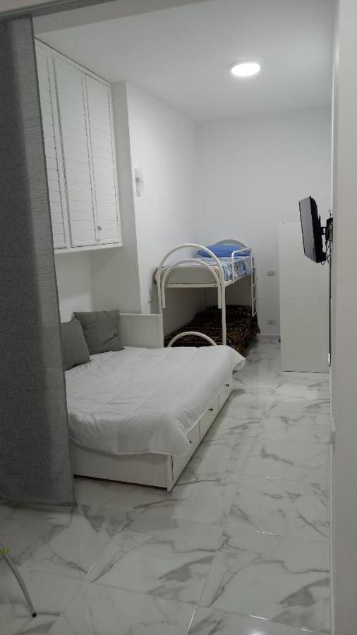 Giorgia 1 Apartment Кампофеличе ди Рокела Екстериор снимка